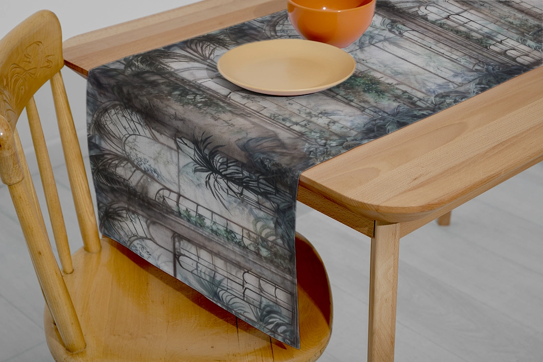 Antik Galerinin Gizemli Bahçesindeki Gizem Runner