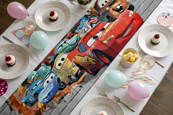 Duvarı Aşan şimşek mcqueen Arabalar Runner