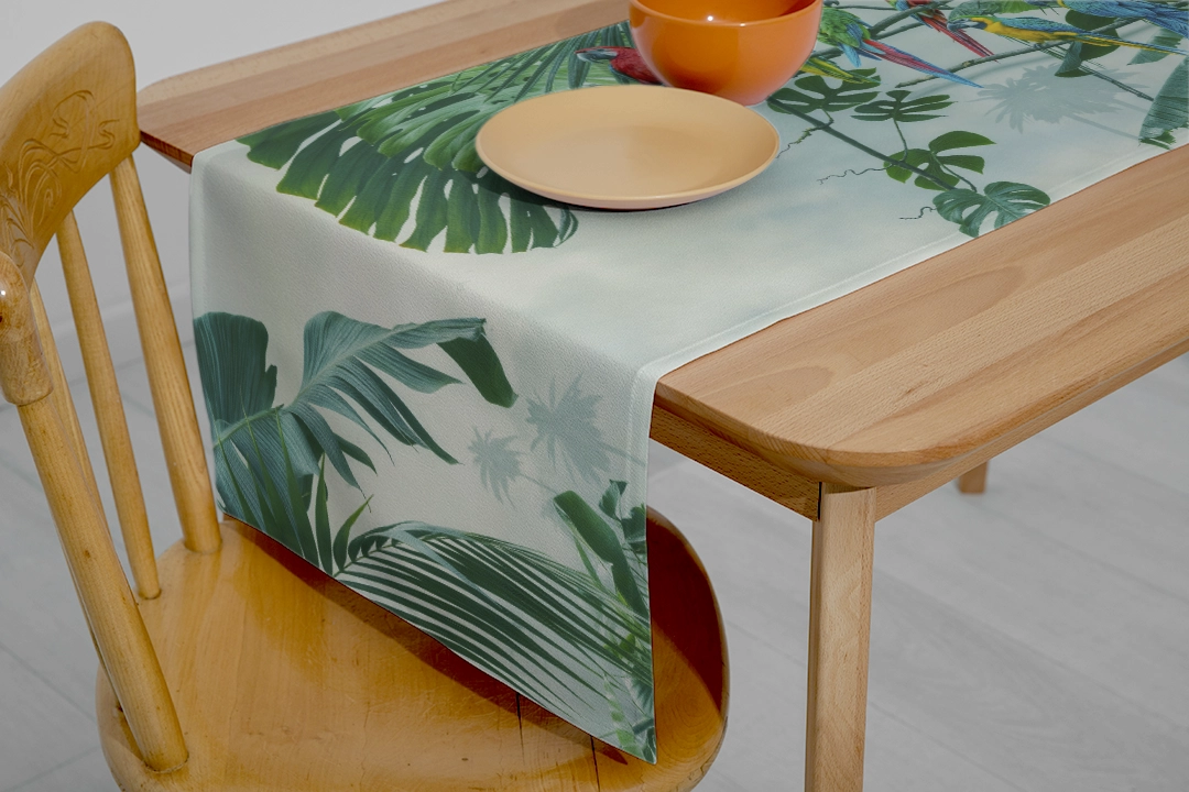 Tropik Ormanın Renkli Papağanları Runner