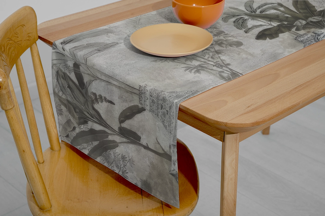 Vazolar İçinde Yaprakların Ahengi Runner