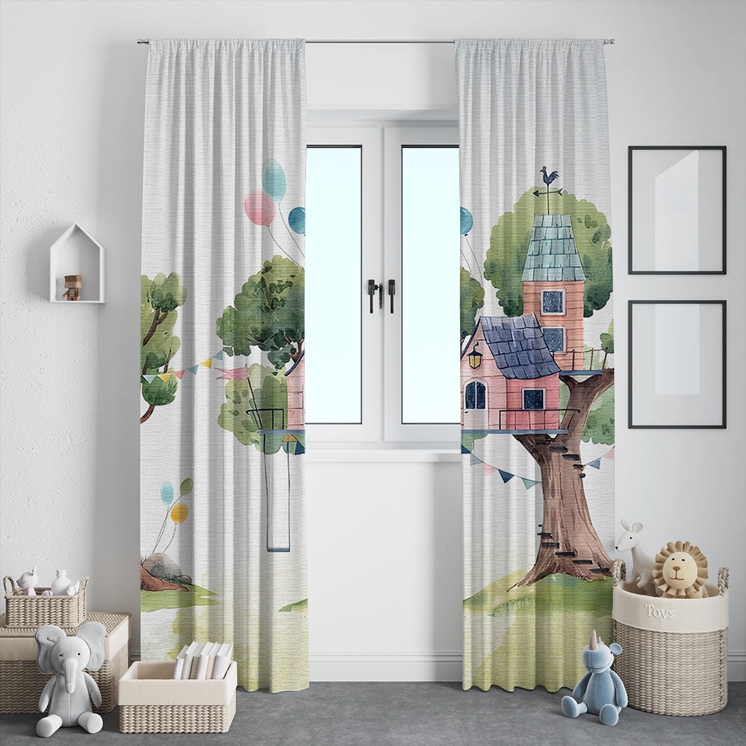 Ağaçların Kalbindeki Neşeli Yaşam Poster Fon Perde