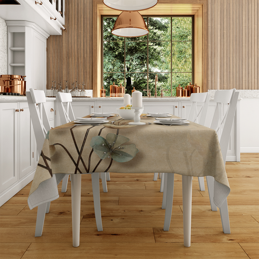 Gizemli Bahçede Solan Renklerin Hüznü Masa Örtüsü