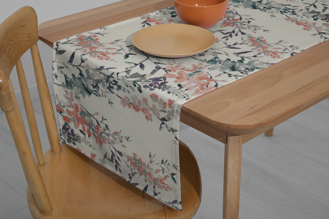 Gizemli Bahçenin Güzel Çiçek Esintisi Runner