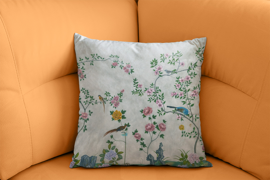 İpeksi Çiçeklerin Zarafeti ve Huzurlu Bir Doğa Senfonisi Kırlent