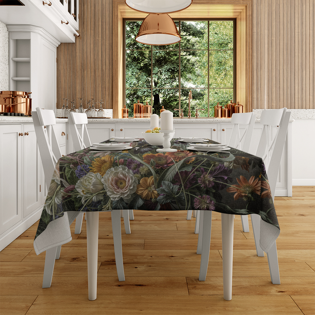 Karanlık Tuvalde Açan Renk Cümbüşü Masa Örtüsü