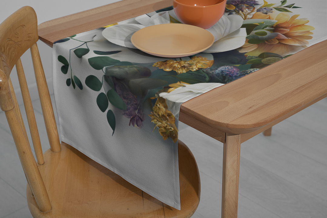 Romantizmin Dokunuşu ile Kabartmalı Çiçek Buketi Runner