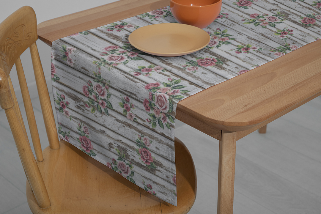 Vintage Ahşapta Pembe Gül Bahçesi Runner