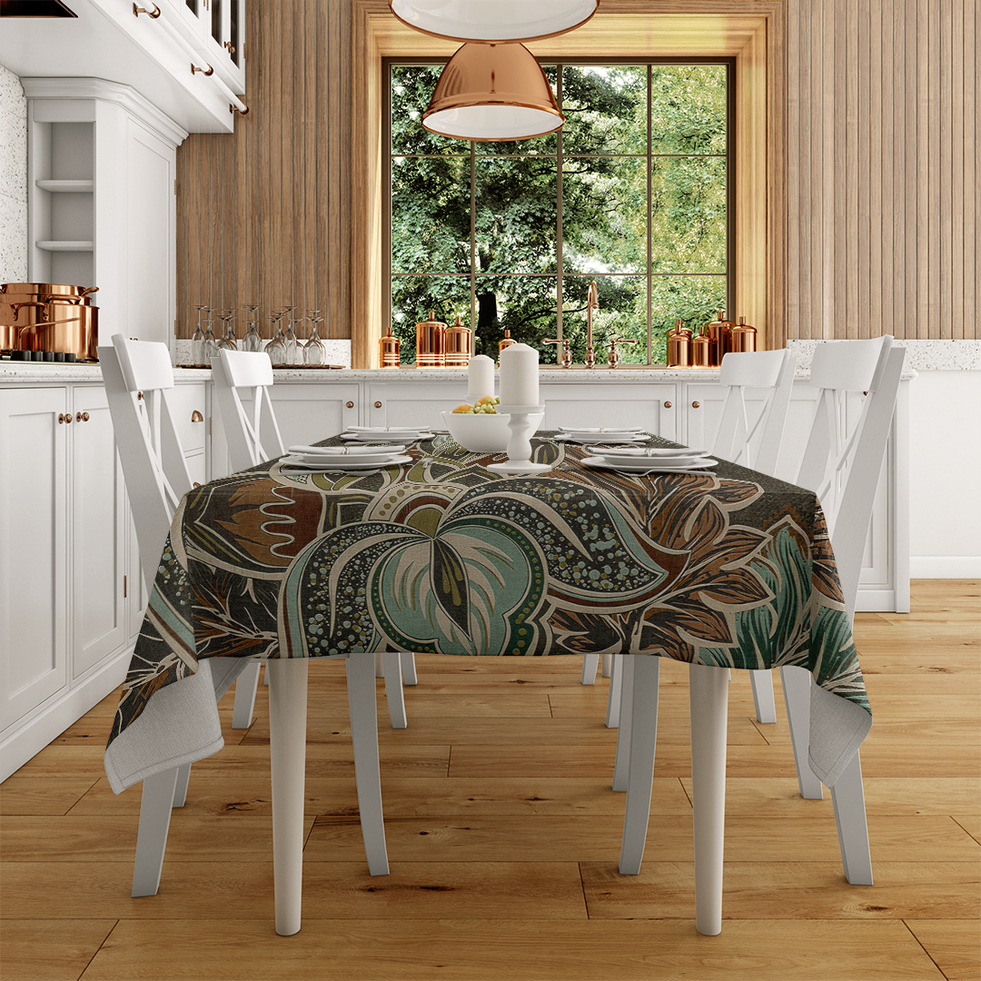 Yaprakların Gizemli Dansı Masa Örtüsü