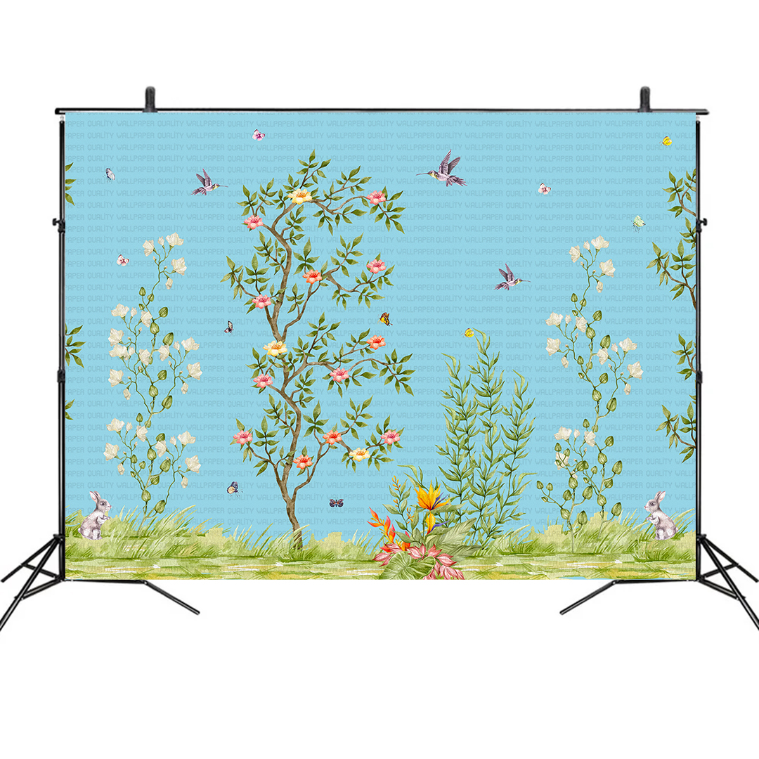 Zarif Kuşların Şarkılarıyla Renklenen Çiçeklerle Bezeli Bir Bahçe Masalı Fon Kumaş