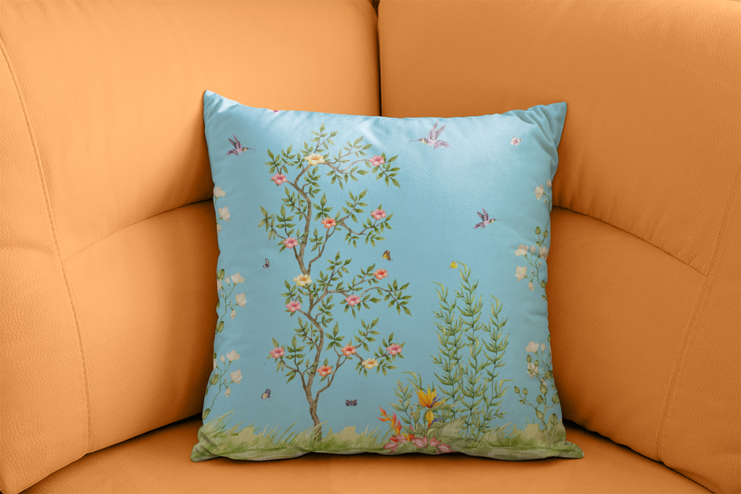 Zarif Kuşların Şarkılarıyla Renklenen Çiçeklerle Bezeli Bir Bahçe Masalı Kırlent