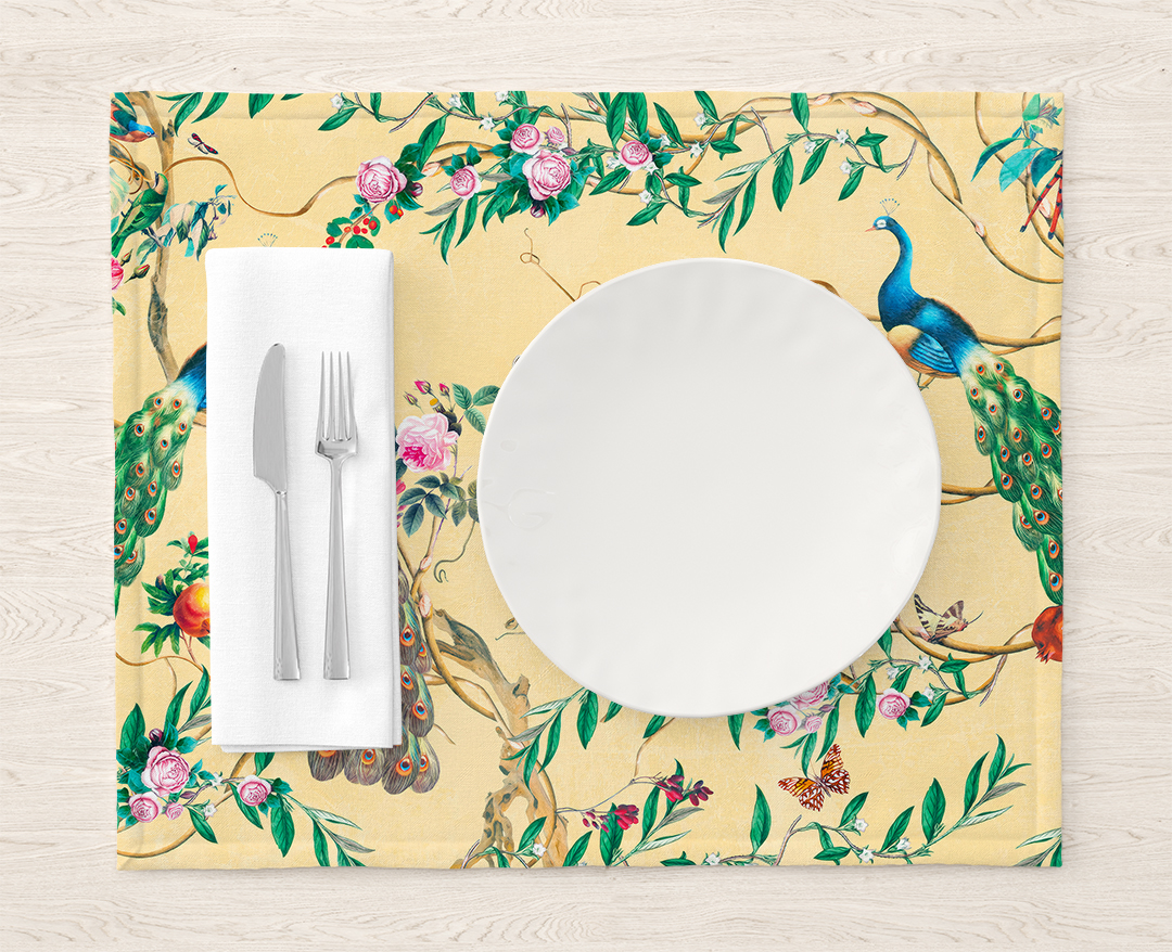 Zarif Tavus Kuşlarının Büyülü Dansı Amerikan Servis