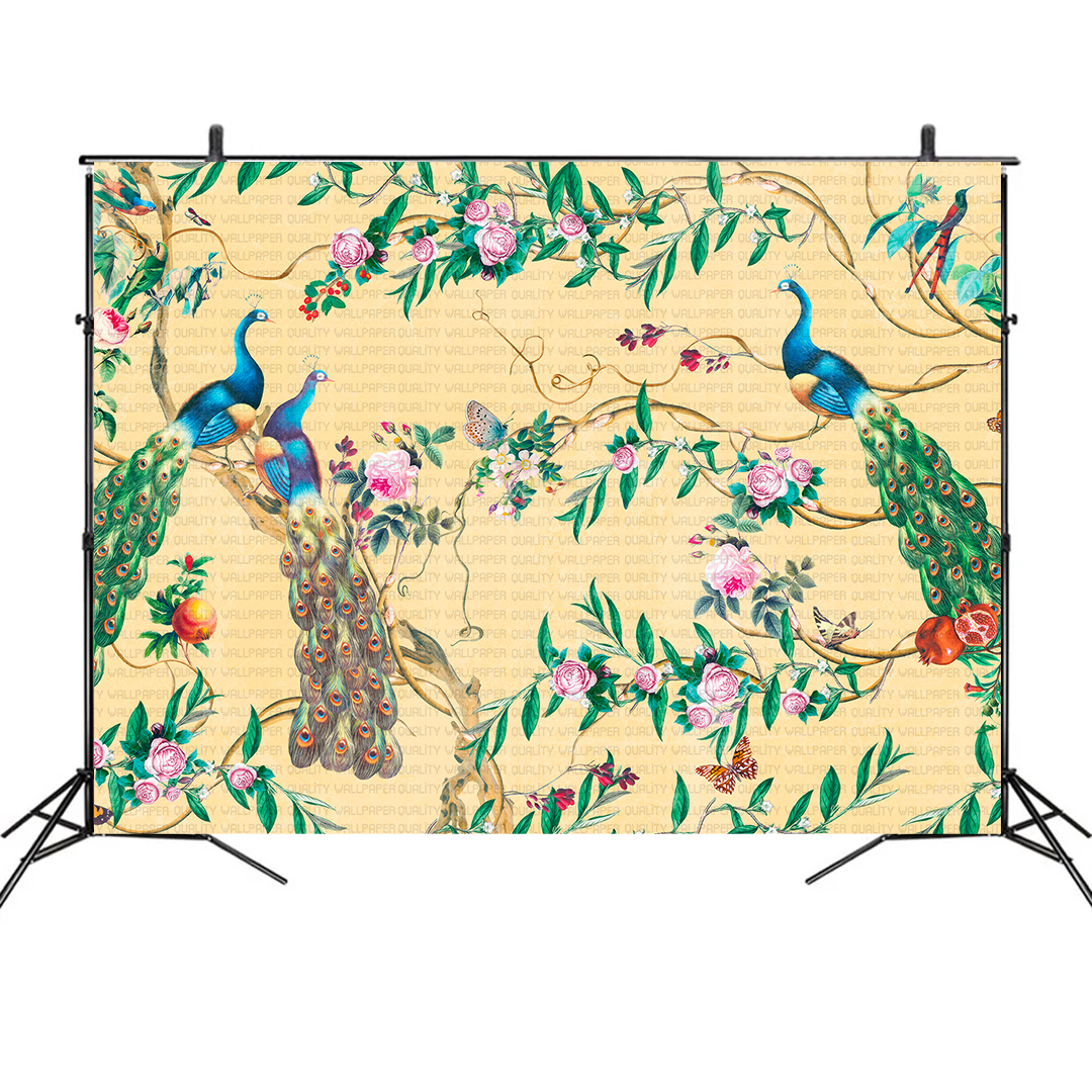 Zarif Tavus Kuşlarının Büyülü Dansı Fon Kumaş