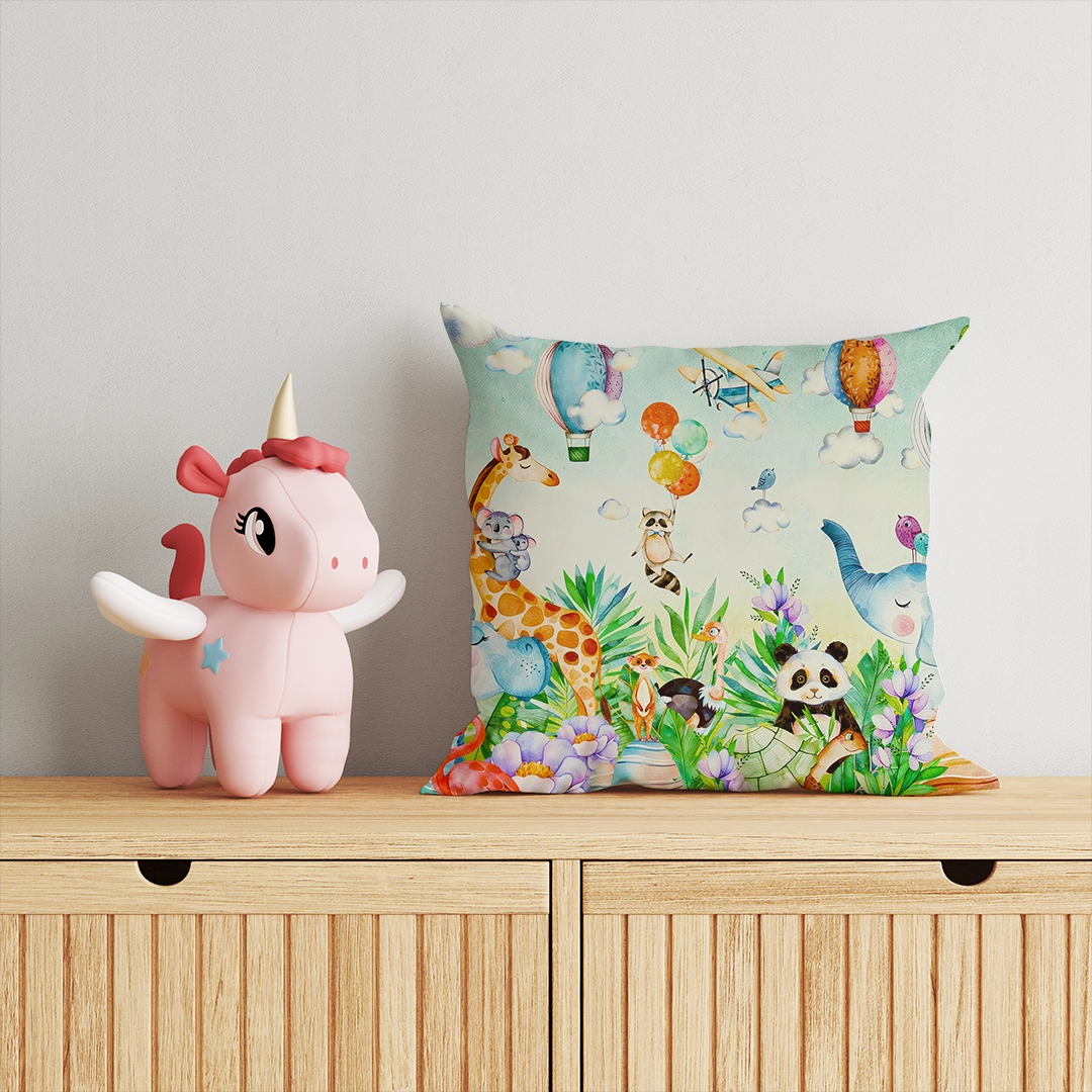 Zürafa Fil Panda ve Dostlarının Renkli Macerası Kırlent